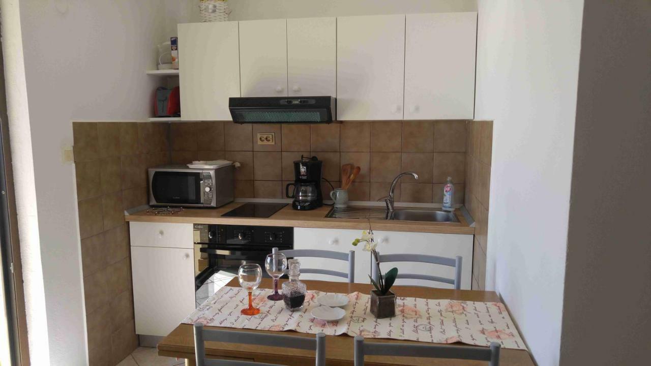 Vera Apartment 1 روغوزنيكا المظهر الخارجي الصورة