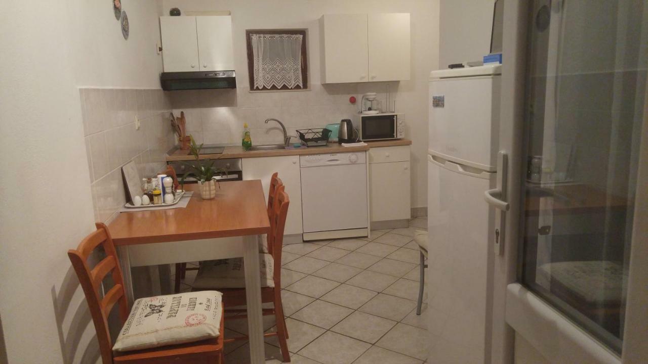 Vera Apartment 1 روغوزنيكا المظهر الخارجي الصورة